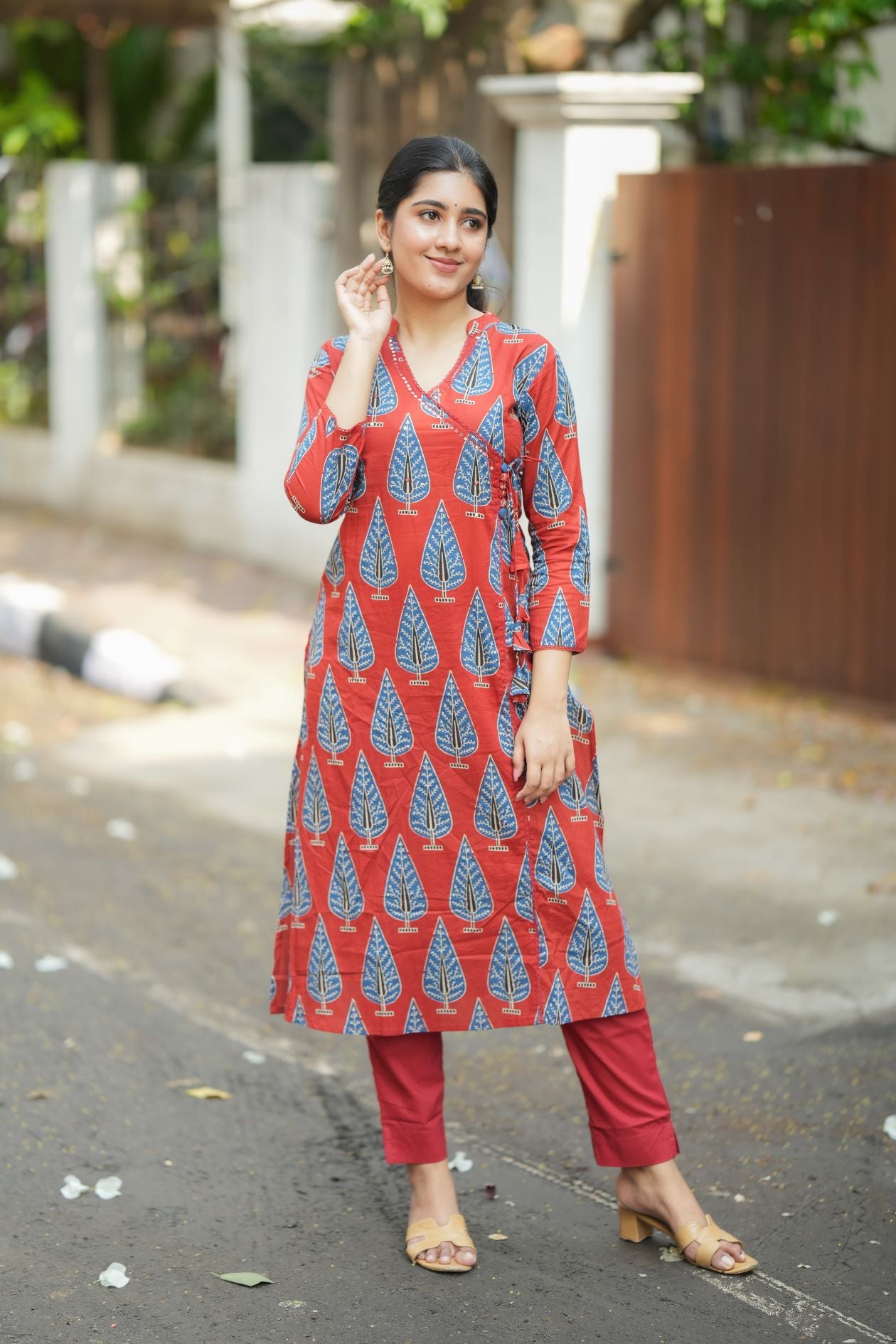 Kuyil - Maroon Angarkha Suit Set