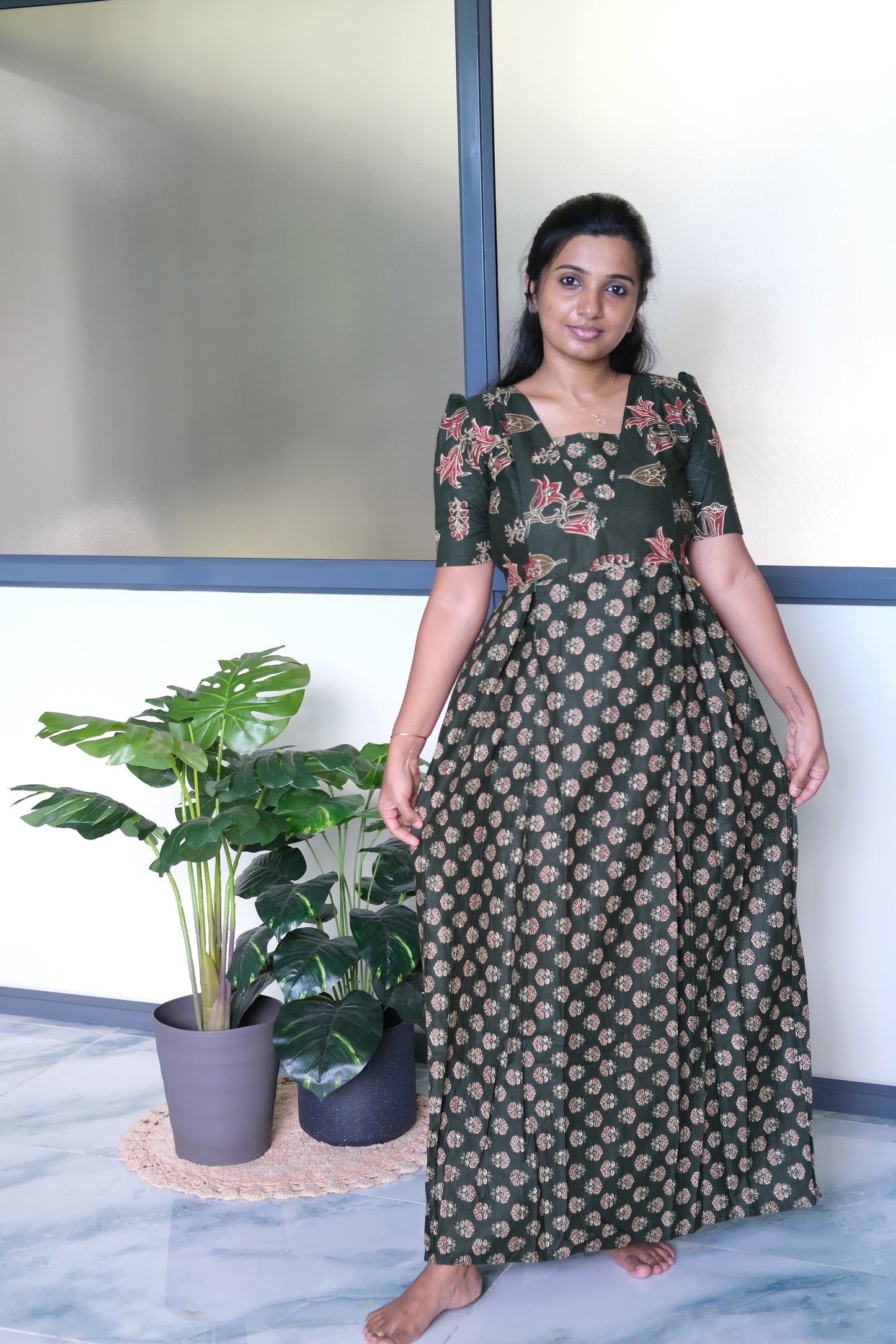 Nisha - Dark green Maxi Nighty