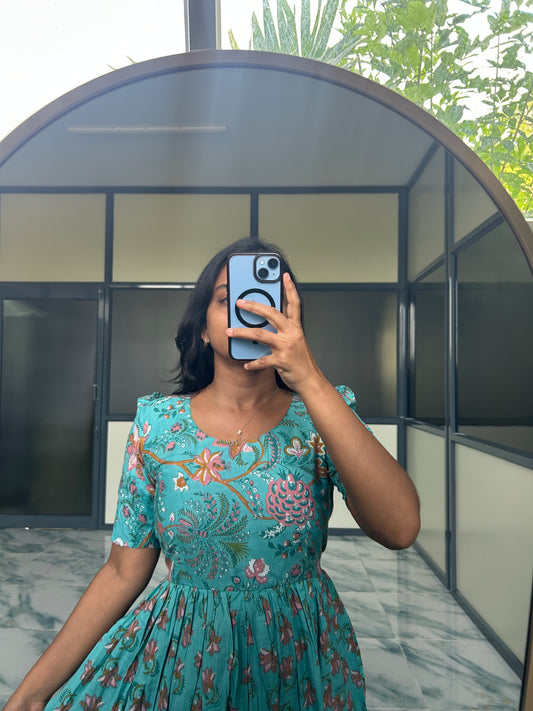 Jessie - Light Blue Midi Dress