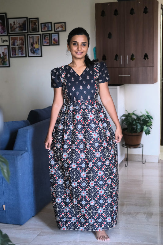 Black cotton maxi nighty with floral print and V-neck