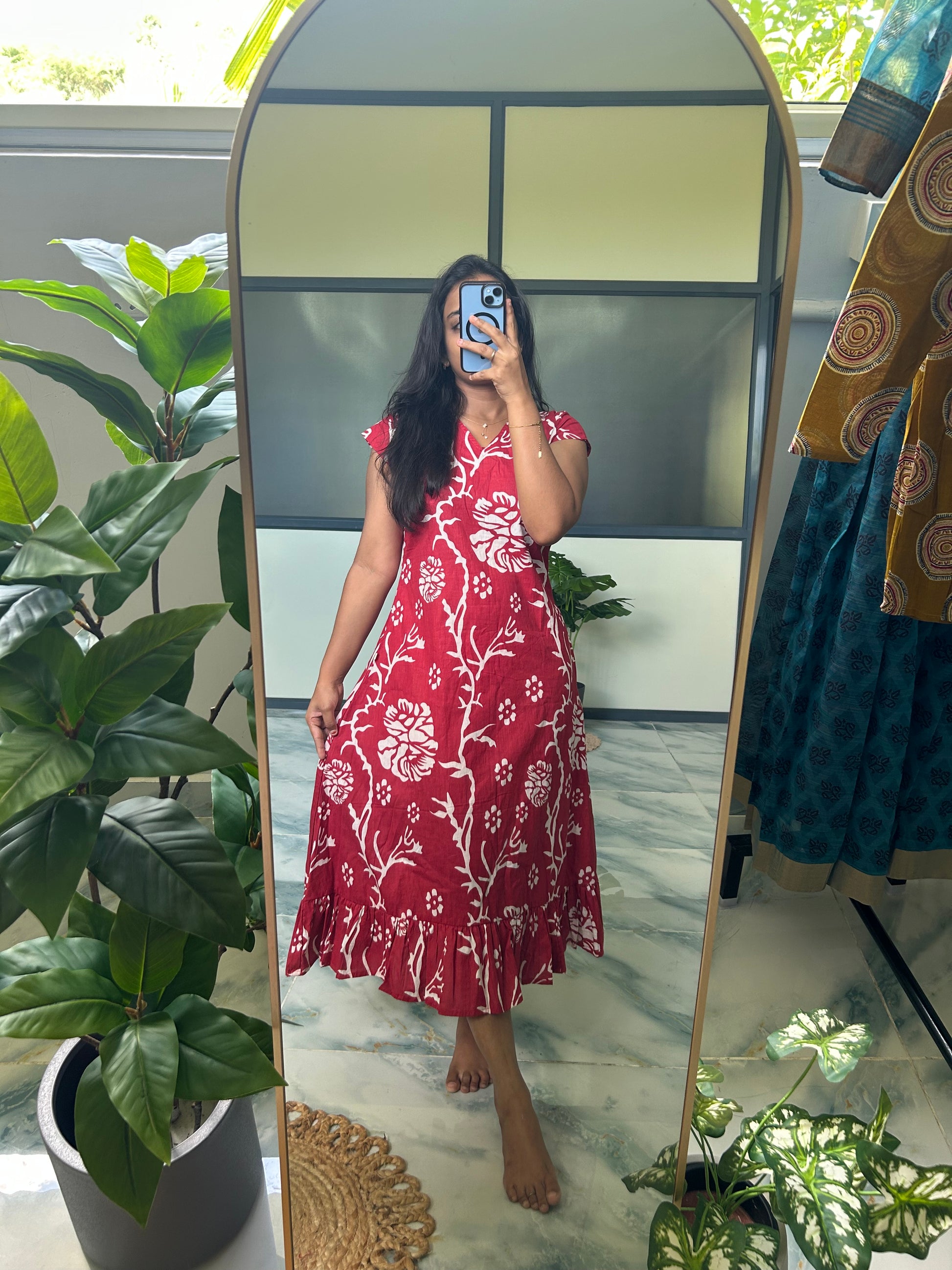 red cotton nighty with floral print - Red cotton midi nighty with white floral print and ruffled hem