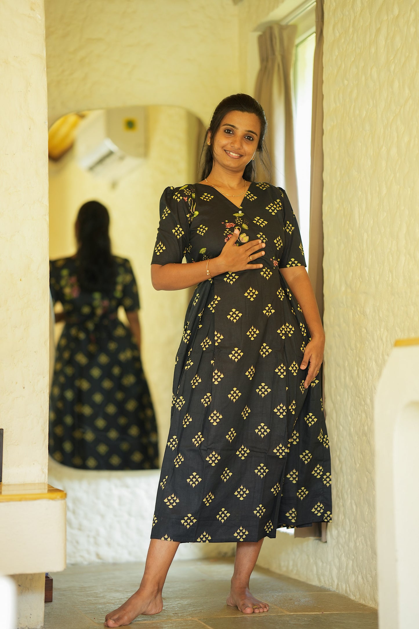 Varsha - Black Zipless Midi Nighty