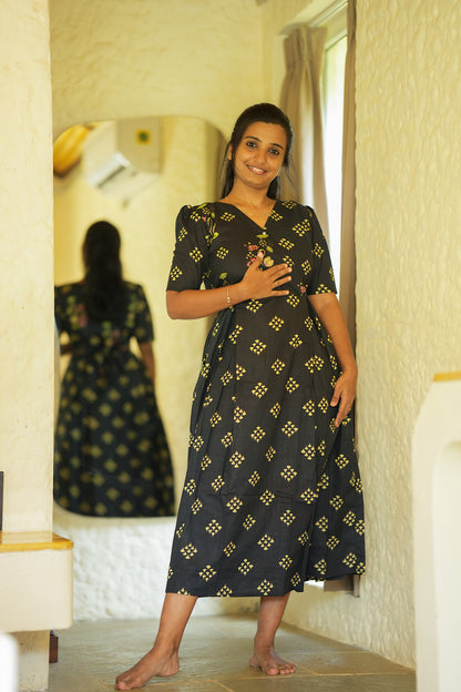 Varsha - Black Zipless Midi Nighty