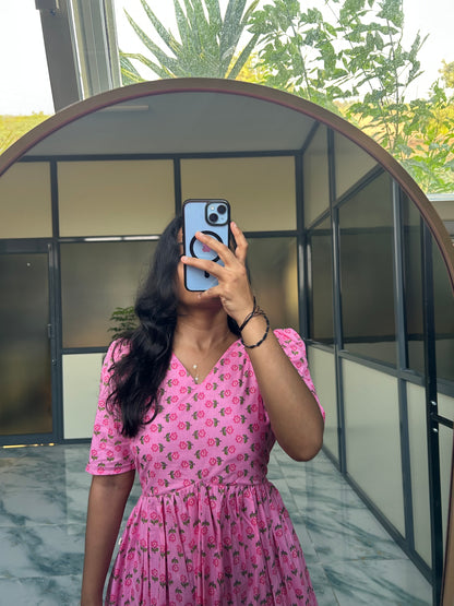 Elisa - Light Pink Midi Dress