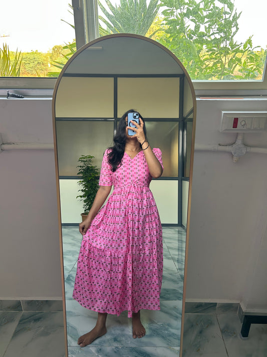 Elisa - Light Pink Midi Dress