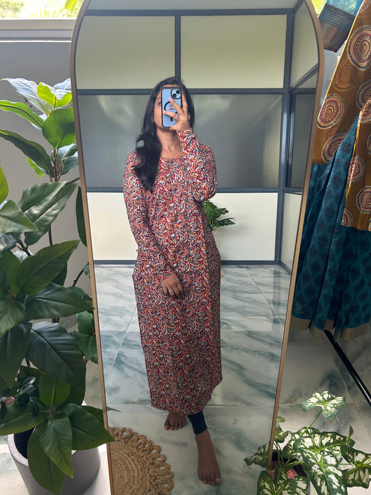 Dhrithi - Maroon Kurta