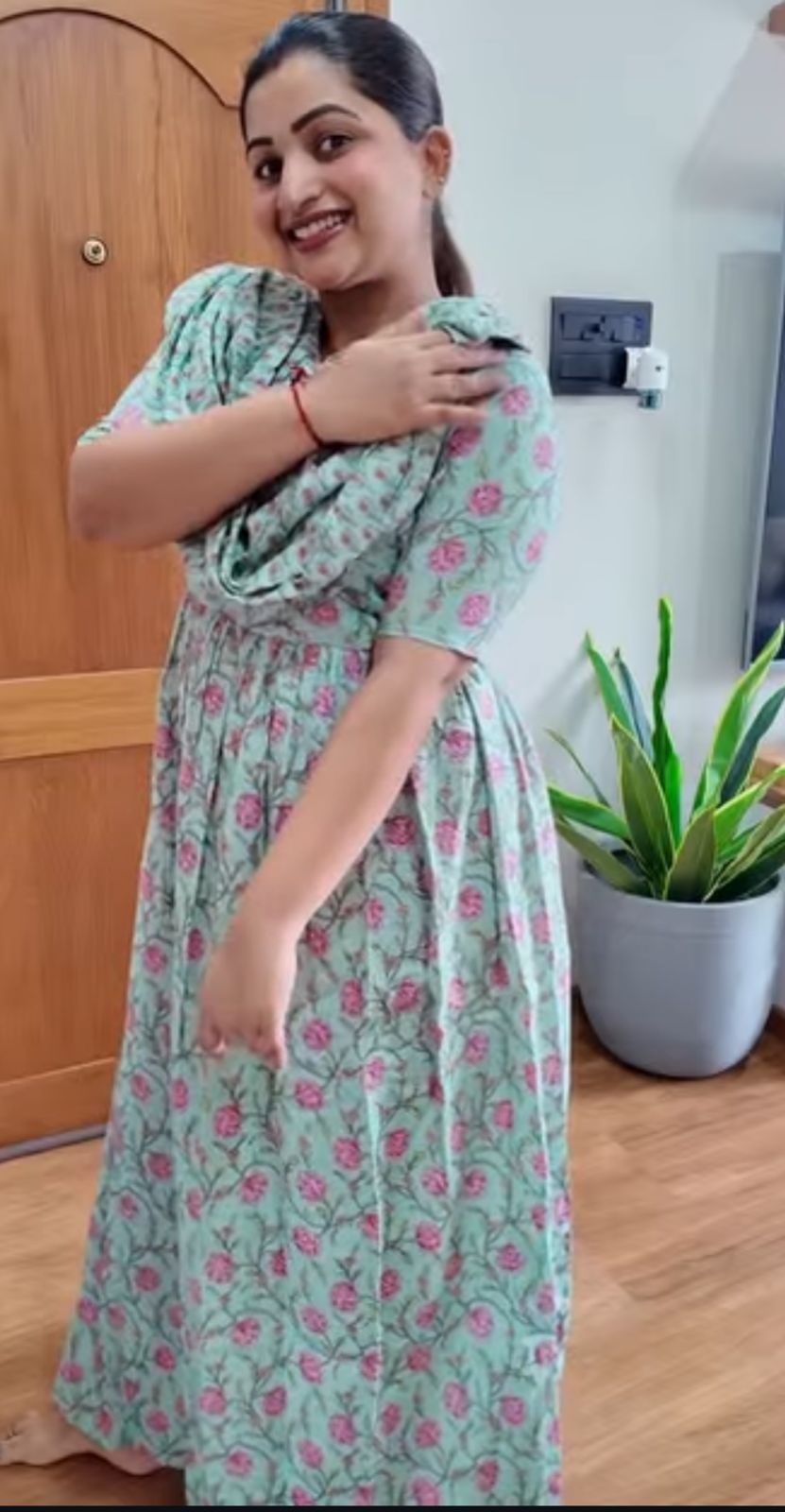 Kaveri - Pastel Green Maxi Nighty