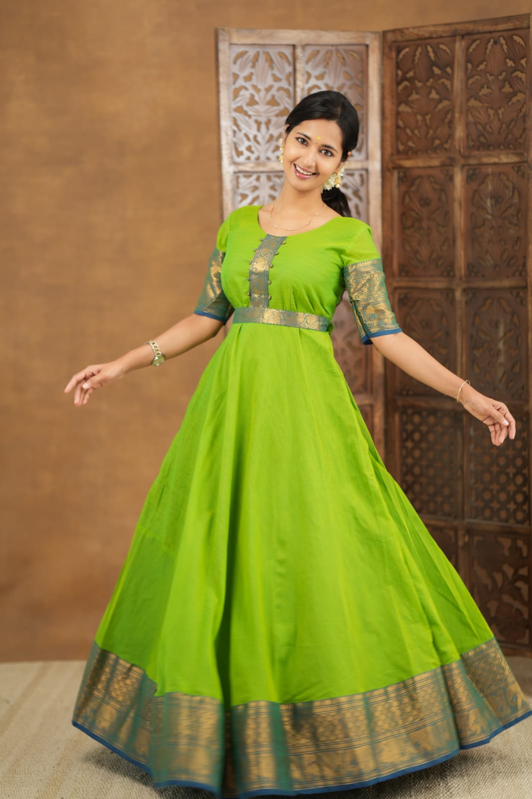 Ilakiya - Multiwear Ethnic Maxi Set