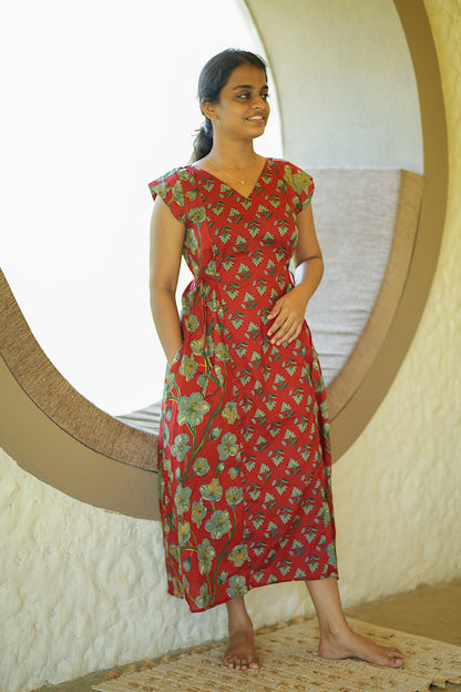 Comfortable red printed cotton dress for casual and maternity wear