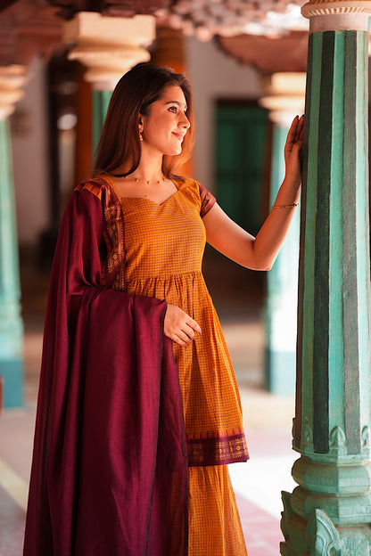 Close up of cap sleeve with traditional zari woven trim