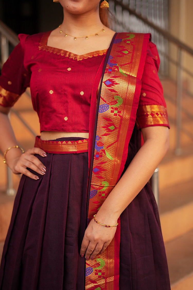 Detailed view of the Paithani-inspired zari border on the dupatta and skirt hem