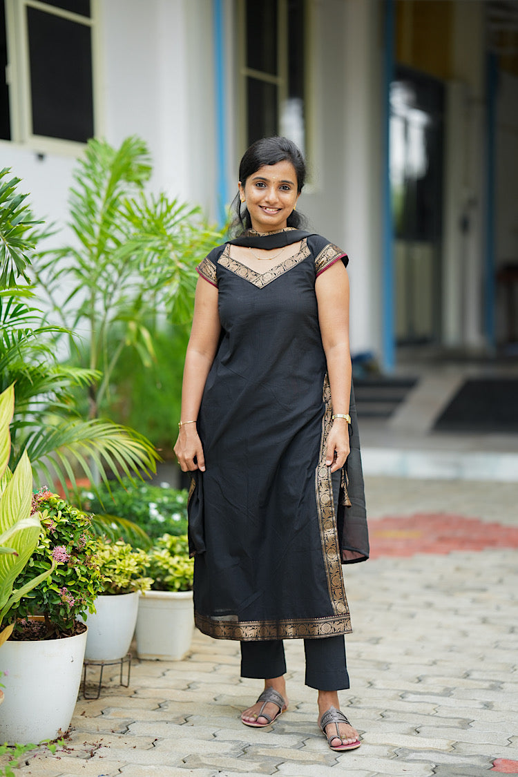 Front view of black cotton kurti set with dupatta