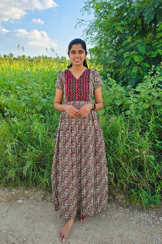 Mullai - Red and Black Maxi Nighty