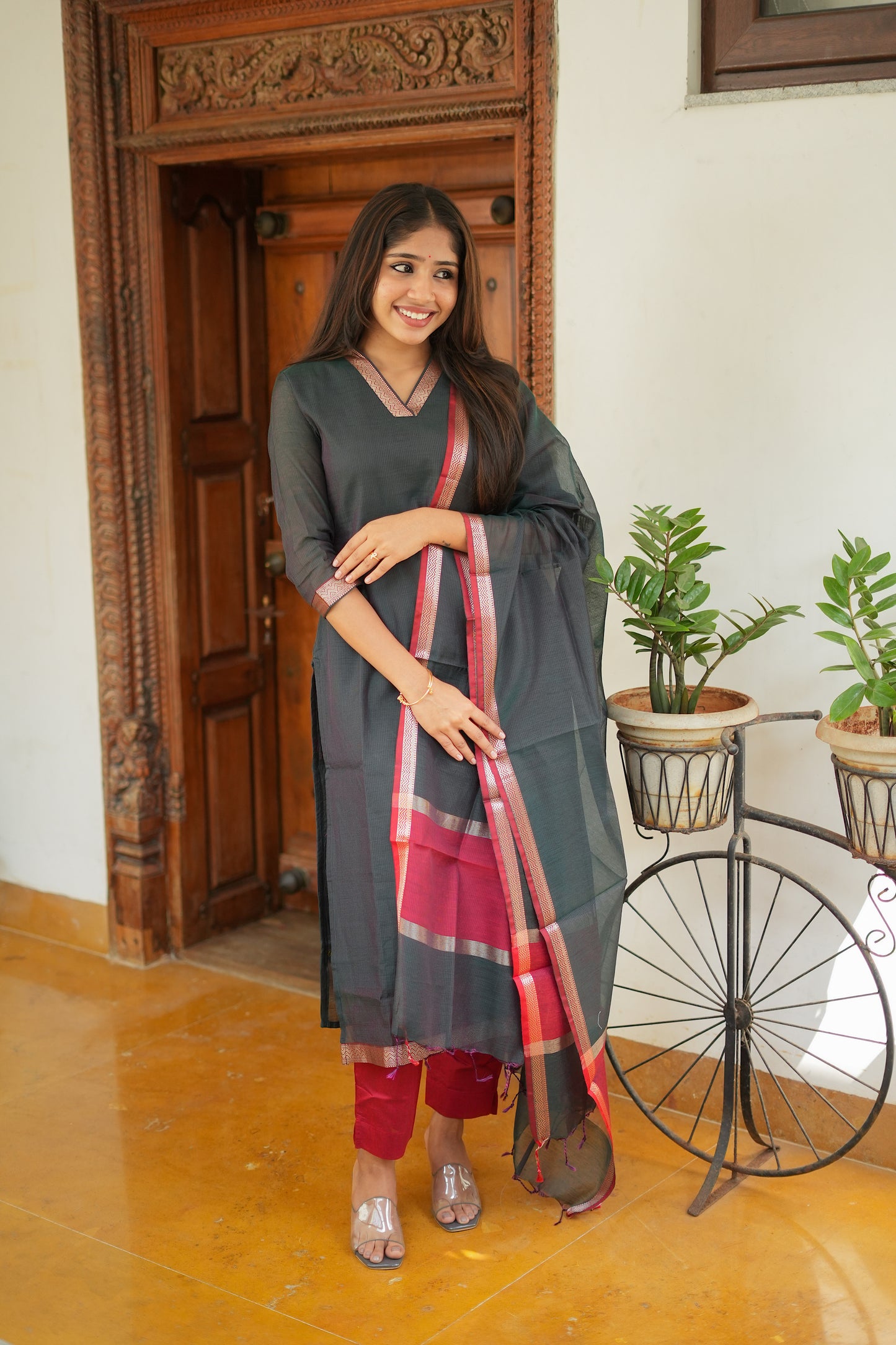 Mridula -  Dark Green Maheshwari Silk 3 Pcs Set