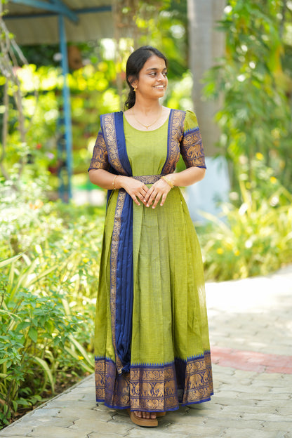 Vedhika - Green Cotton Multiwear Ethnic Set