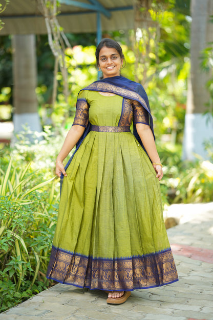 Vedhika - Green Cotton Multiwear Ethnic Set