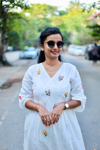 Sara - White Floral 2pcs Kurta Set