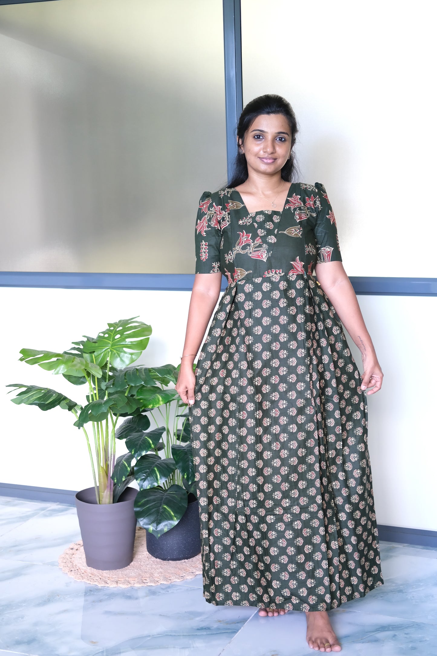Nisha - Dark green Maxi Nighty