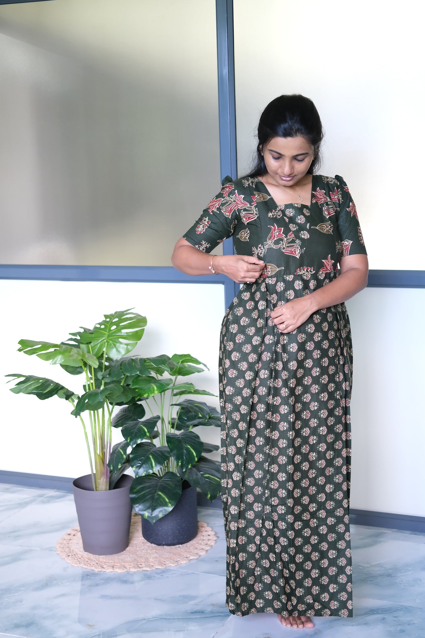 Nisha - Dark green Maxi Nighty