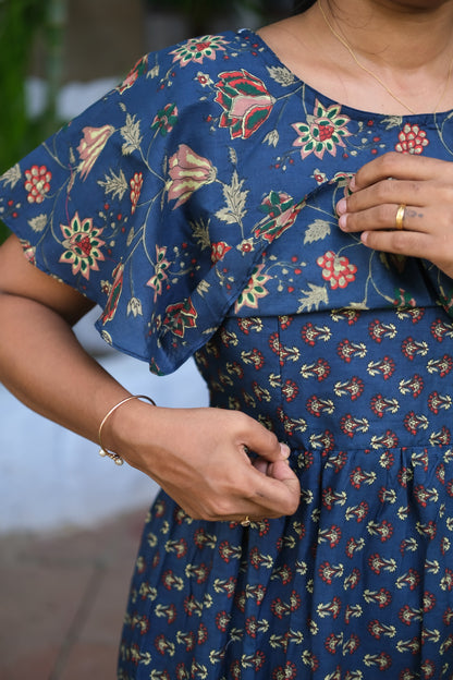 Close-up of the hidden feeding zip and waist tie on the cotton nighty with dupatta