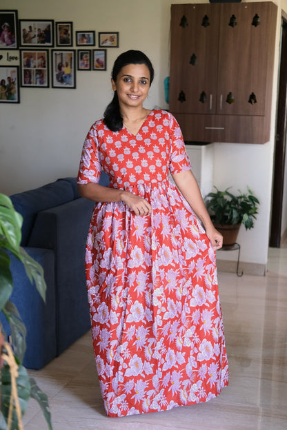 Mullai Nightwear red maternity maxi dress featuring short sleeves and front pleats