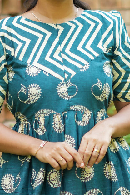 Close up of the chevron yoke and feeding nighty with zip detail