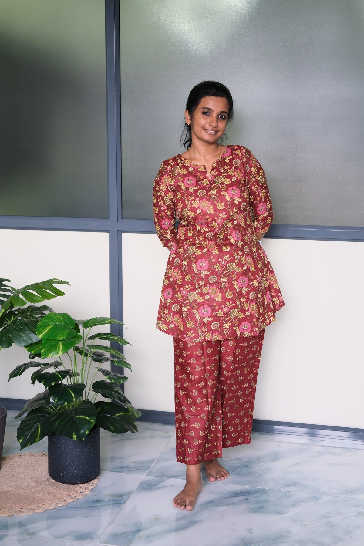 Back and side view of the wine red printed loungewear set in breathable cotton.