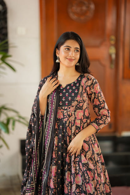 Aradhya - Black Floral Suit Set