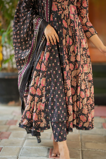 Aradhya - Black Floral Suit Set